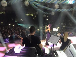 irem derici konserde küfretmiş,