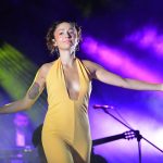 Zeynep Bastık Yılbaşı Sahne Fiyatı,